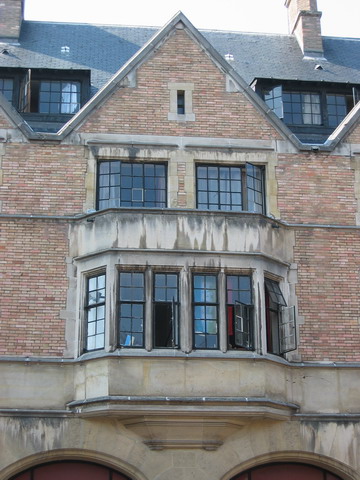 Pavillon Pierre et Marie Curie, faade arrire..