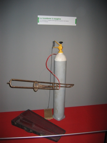 le trombone  oxygne, qui prouve la passion de Gaston pour la musique