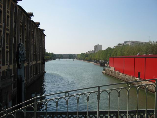 tout au bout la place Stalingrad !